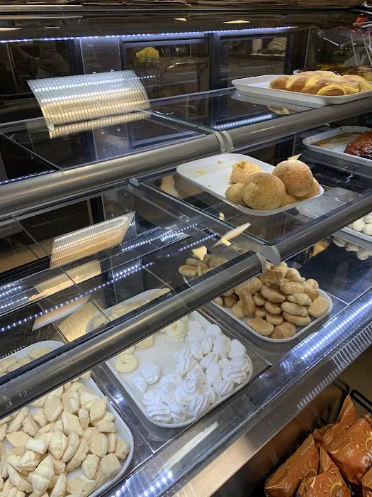 Padaminas NY Bakery Picture 1
