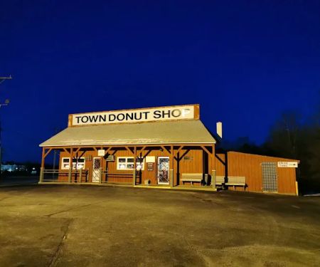 Town Donut Shop