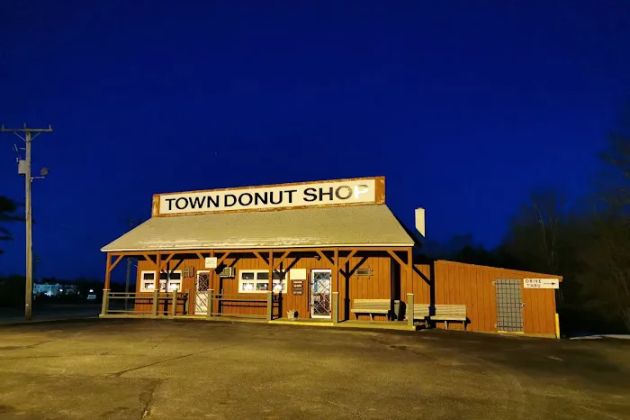Town Donut Shop