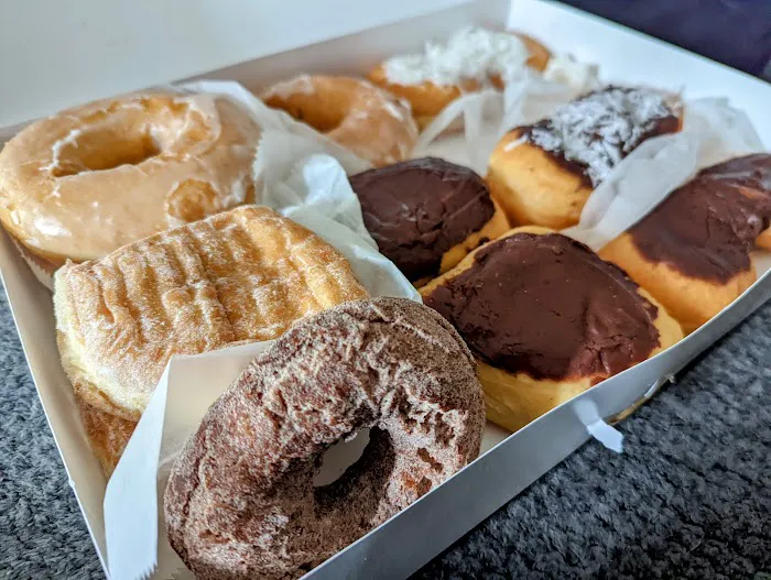 Town Donut Shop Picture 2