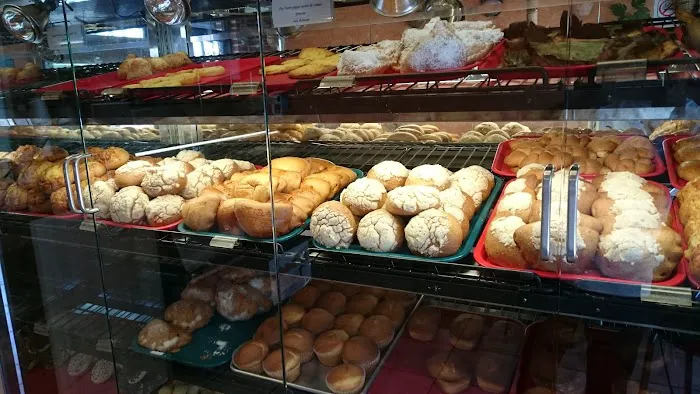 Las Delicias Bakery Picture 1