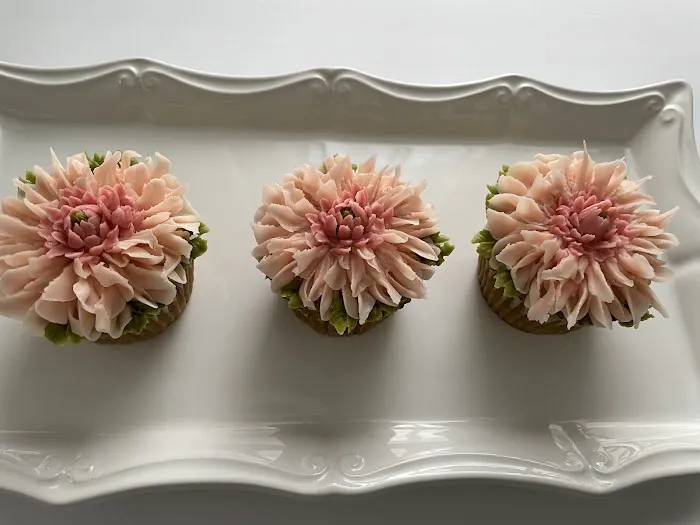 Sugar & Flower Bake Shop Picture 5