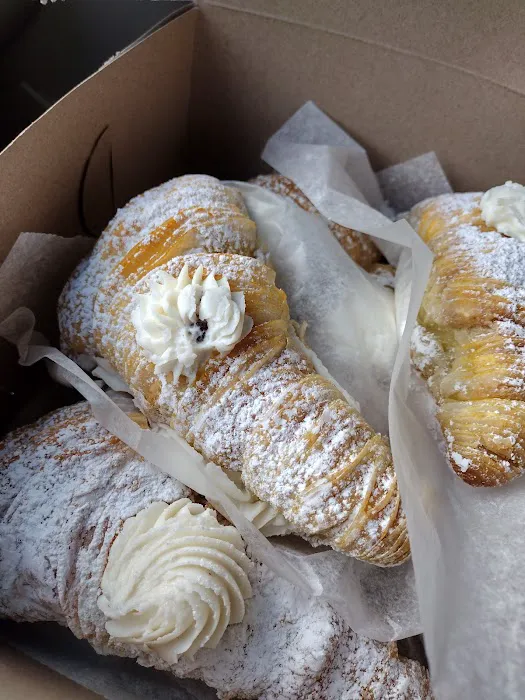 Petonito's Pastry and Cupcake Shoppe Picture 6