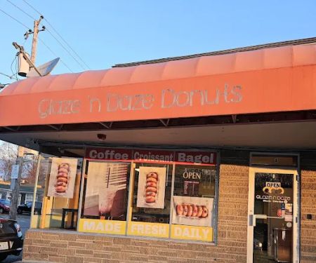 Glaze 'n Daze Donuts
