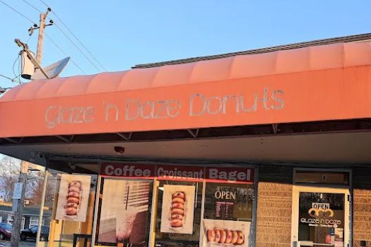 Glaze 'n Daze Donuts