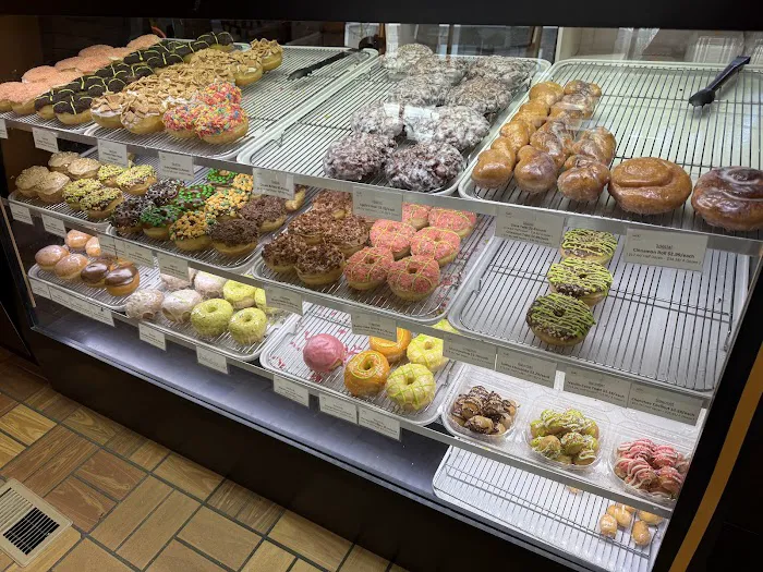 Glaze 'n Daze Donuts Picture 5