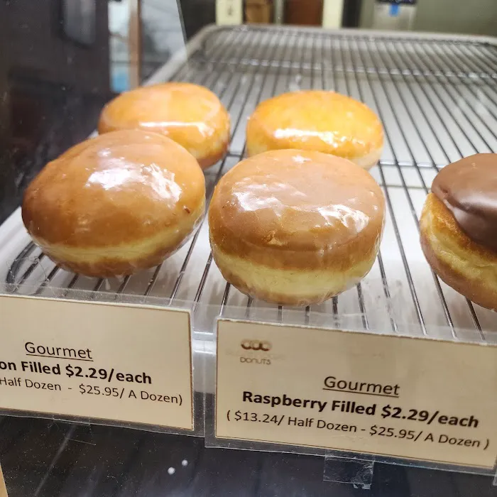 Glaze 'n Daze Donuts Picture 4