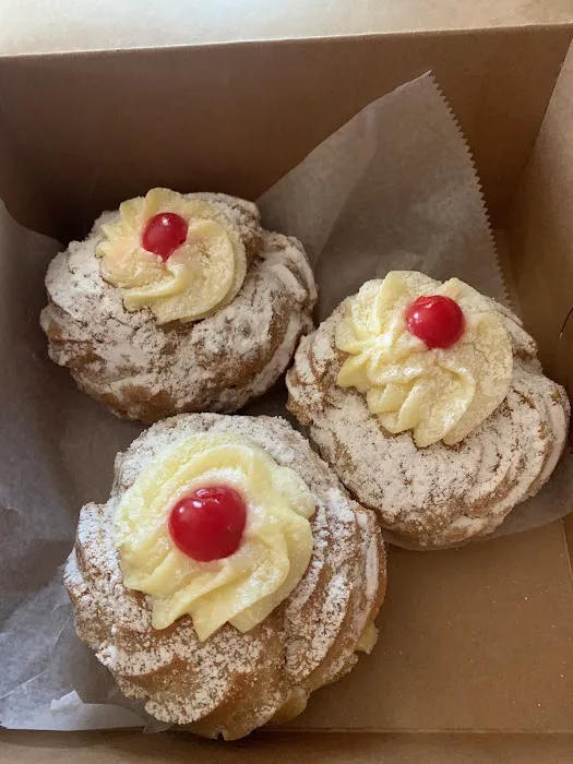 DeLuise Bakery Picture 9