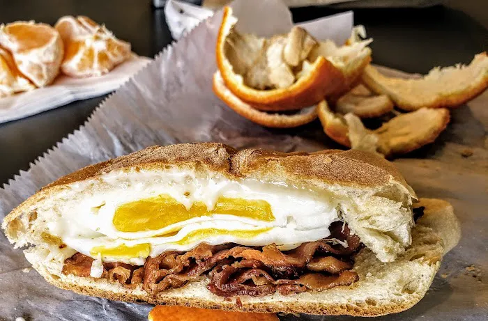 Devine's Bagels & Café Picture 3