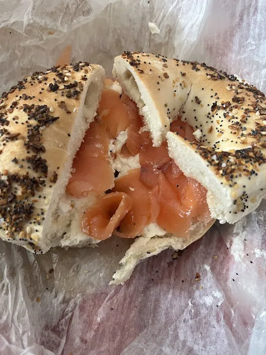 Devine's Bagels & Café Picture 4