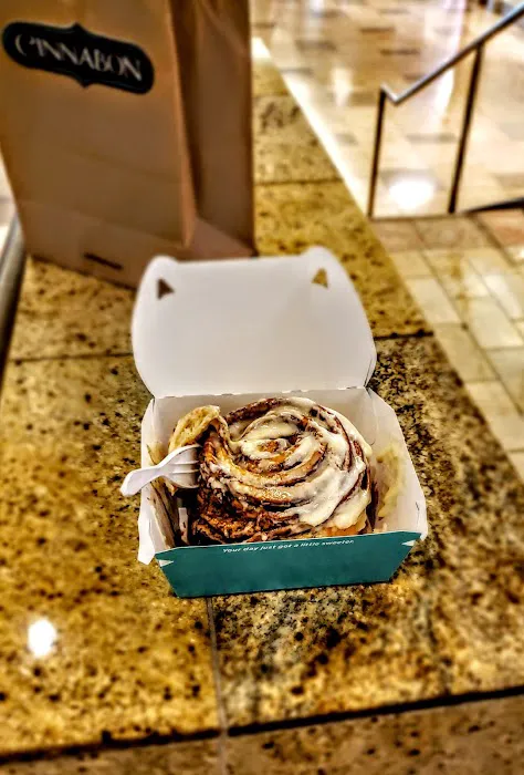 Cinnabon Picture 7