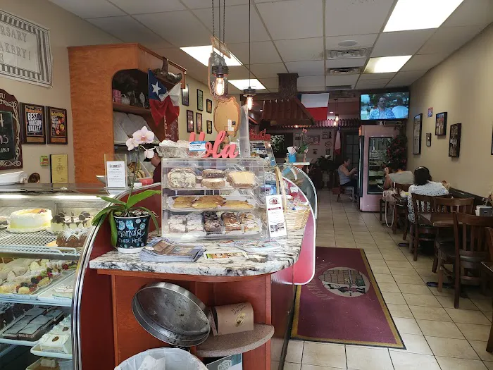 Los Hornitos Bakery Picture 4