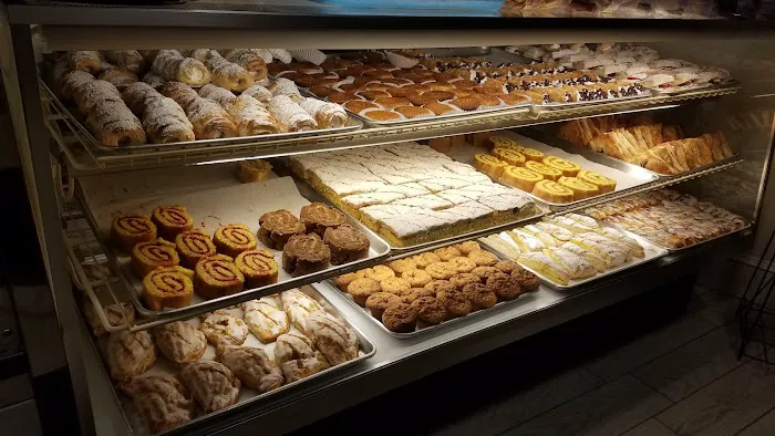 Cinderella's Bakery Picture 3