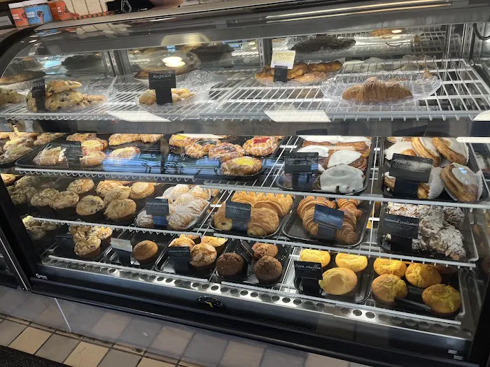 LaSalle Bakery Picture 6