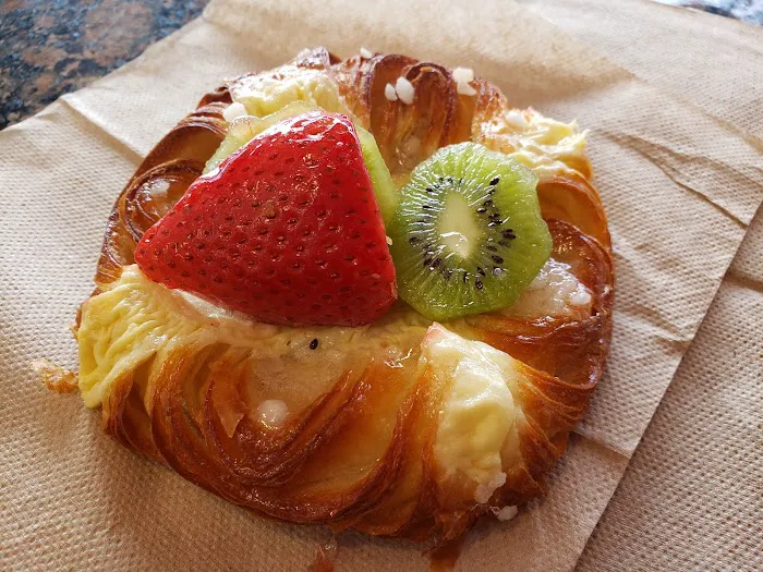 LaSalle Bakery Picture 3