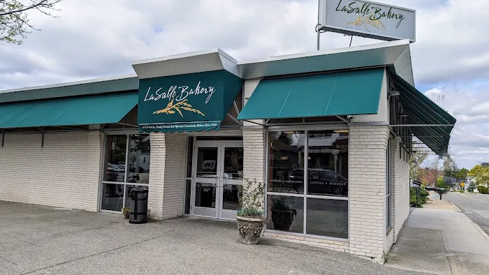 LaSalle Bakery Picture 7