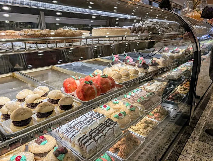 Mozzicato De Pasquale Bakery And Pastry Shop Picture 1