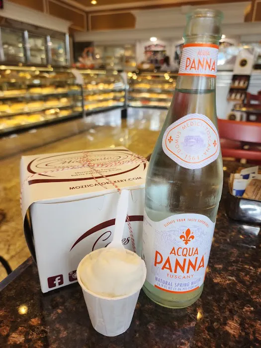 Mozzicato De Pasquale Bakery And Pastry Shop Picture 2