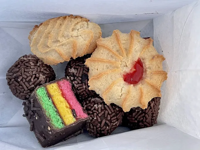 Chimirri's Italian Pastry Shoppe Picture 6