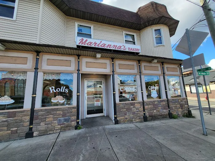 Marianna's Belltop Bakery Picture 2