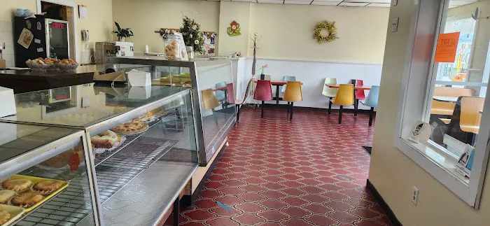 Marianna's Belltop Bakery Picture 10