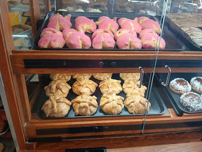 The Azteca bakery Picture 6