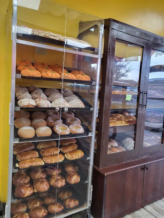 The Azteca bakery Picture 4