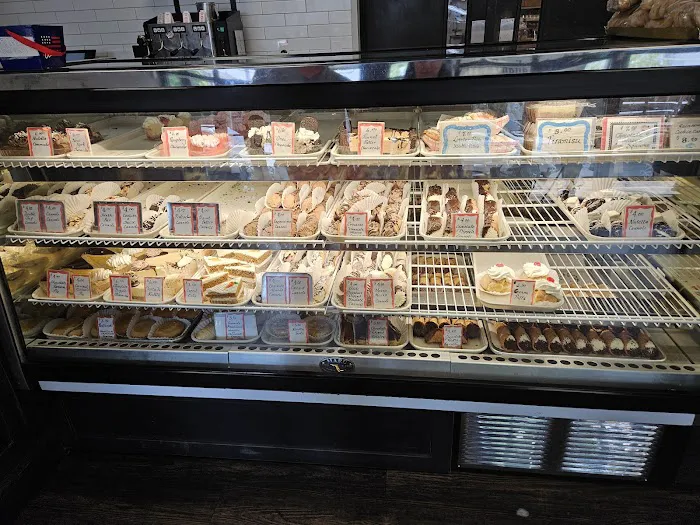 Libby's Italian Pastry Shop and Italian Ice Picture 8
