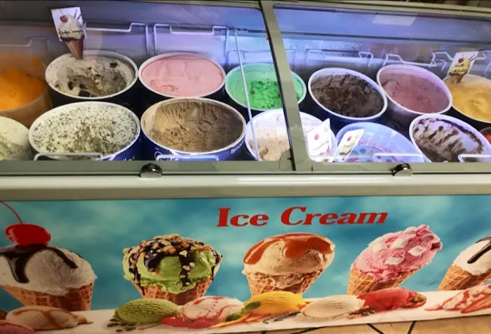 Azteca Grocery & Bakers Picture 2