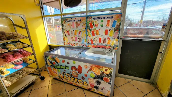 Azteca Grocery & Bakers Picture 8