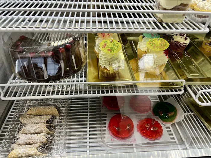 Cristina's Bakery & More Picture 2