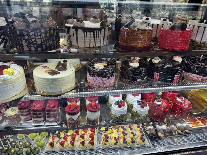 Saray Bakery & Ice Cream Cafe Picture 4