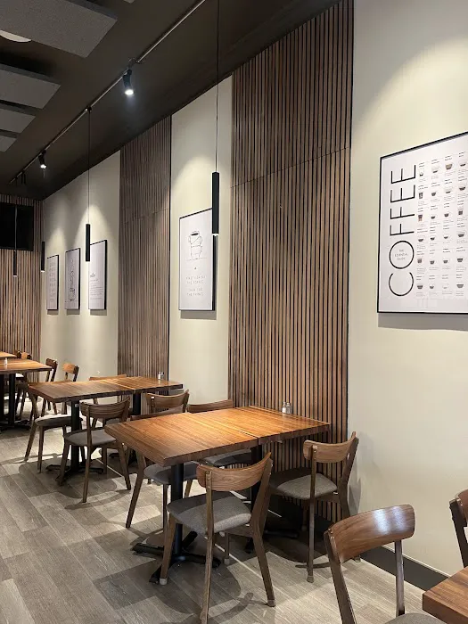 Ayla's Bagels & Coffee Picture 2