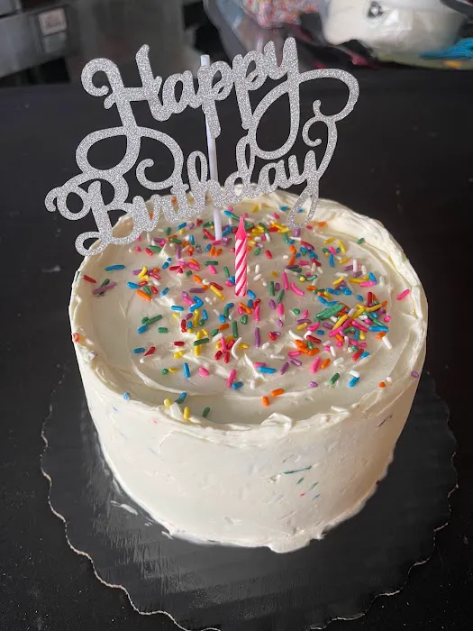 Curvy's Cupcakes Picture 3