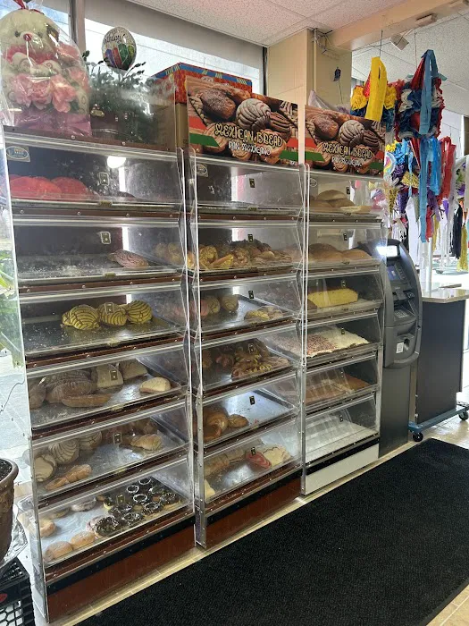 Angel's Grocery & Bakery Picture 3