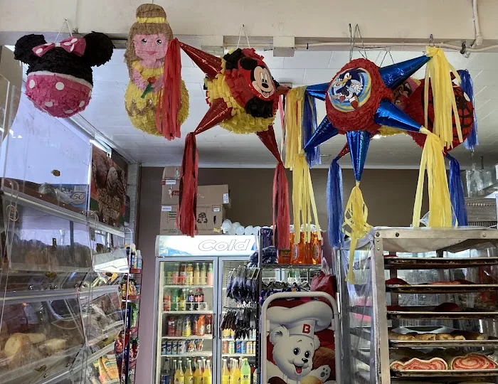 Angel's Grocery & Bakery Picture 4