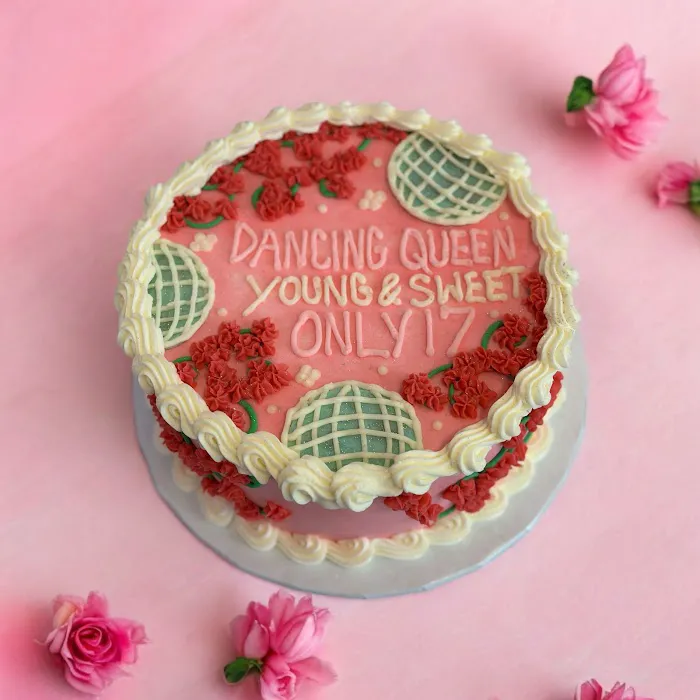 The Official Cake Lady Picture 5