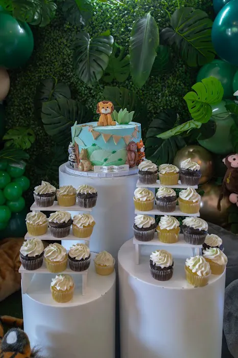The Official Cake Lady Picture 9