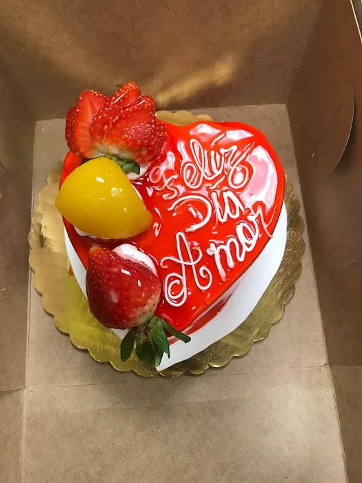 Sabor Ambateño Bakery Picture 2