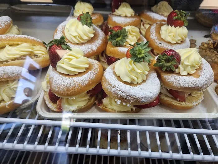 The Donut Factory Picture 6