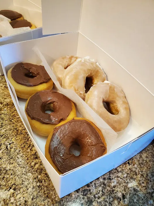 GrandMa's Donuts and Coffee, Formerly (Ma's Donut Shop) Picture 3