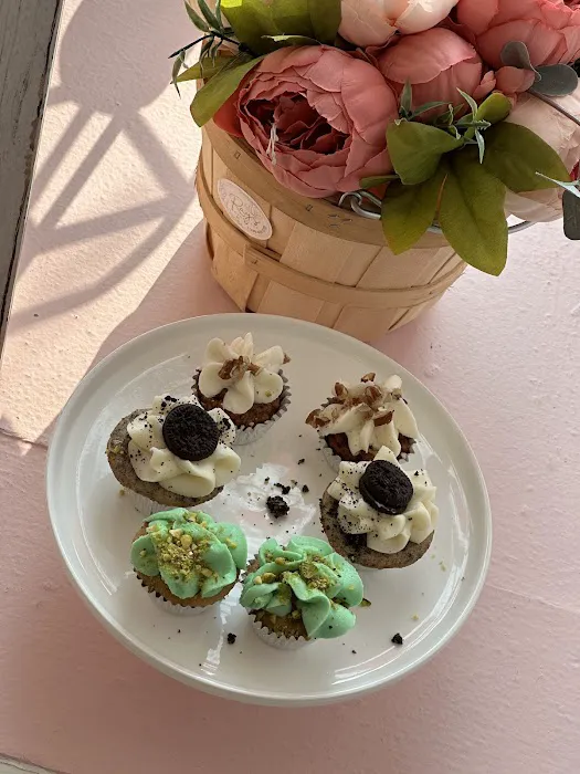 Sweet Lizzie's Bake Shop Picture 6