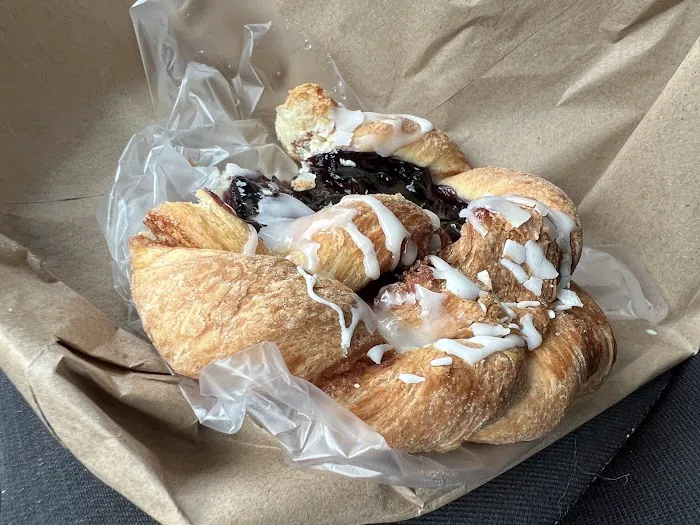Borrelli's Bakery Picture 2