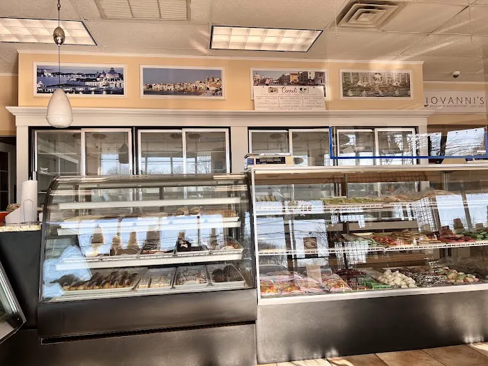 Giovanni's Bakery Picture 2
