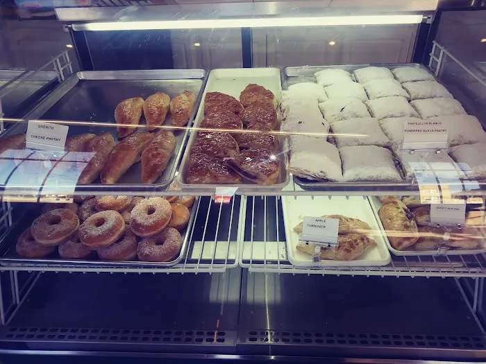 Isabela Bakery Picture 3