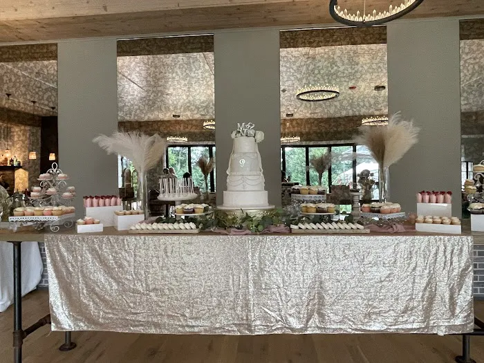 Amy Cakes LLC Picture 1