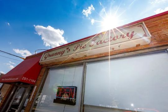 Granny's Pie Factory