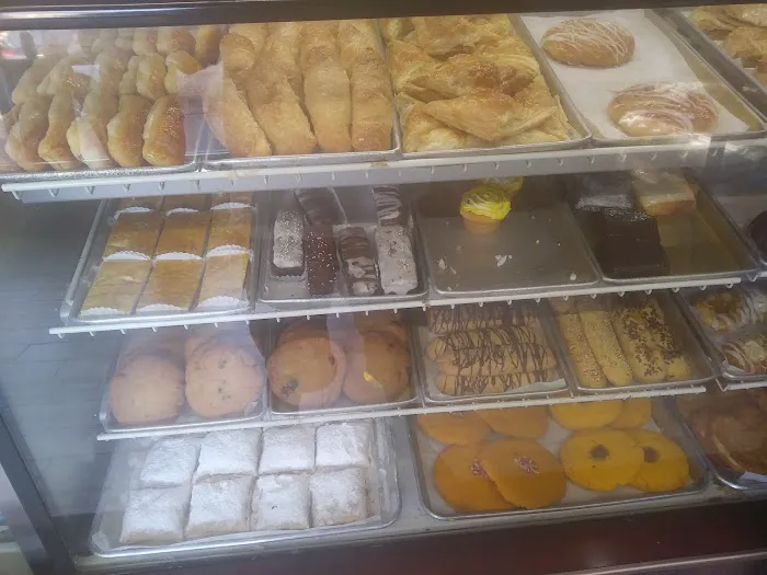Los Cubanitos Bakery Picture 8
