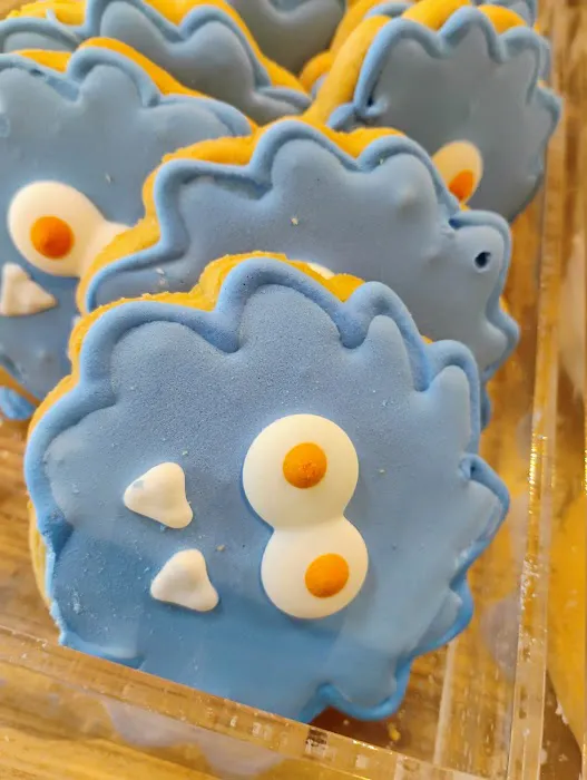 Whole Foods Bakery Picture 5