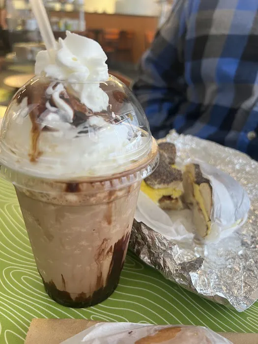 Between Rounds Bakery Sandwich Cafe Picture 4